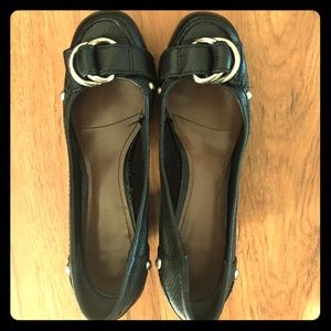 Nine West round toe black leather pump
